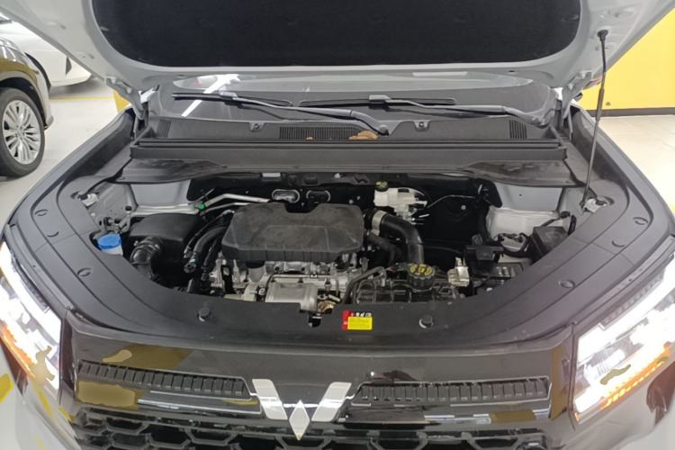 Used Wuling Starlight 560 2026 1.5T CVT Elite Edition Engine Bay