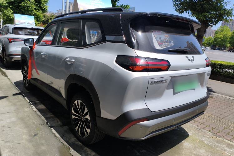 Used Wuling Starlight 560 2026 1.5T CVT Elite Edition Exterior 2