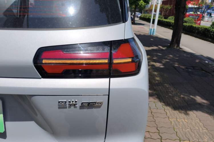 Used Wuling Starlight 560 2026 1.5T CVT Elite Edition Exterior 3