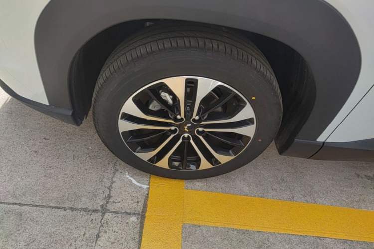 Used Wuling Starlight 560 2026 1.5T CVT Elite Edition Exterior 4