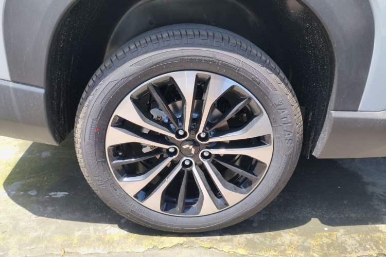 Used Wuling Starlight 560 2026 1.5T CVT Elite Edition Exterior 5