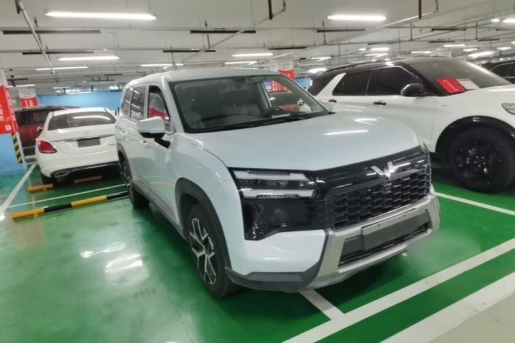 Used Wuling Starlight 560 2026 1.5T 6MT Comfort Edition Front Right 45 Deg