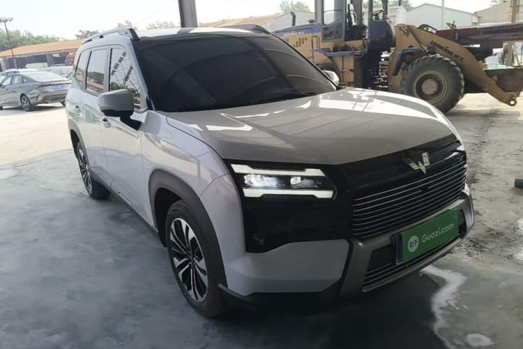 Used Wuling Starlight 560 2026 1.5T CVT Elite Edition Front Right 45 Deg