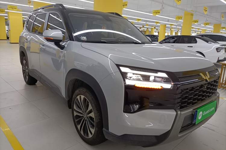 Used Wuling Starlight 560 2026 1.5T CVT Elite Edition Front Right 45 Deg