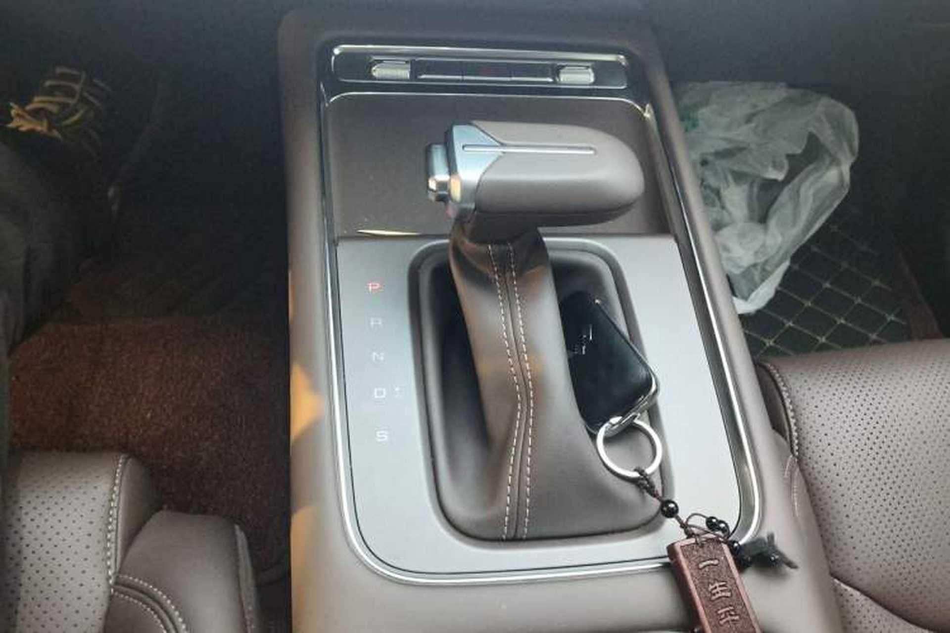 Used Wuling Starlight 560 2026 1.5T CVT Elite Edition Gear Lever
