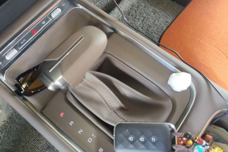 Used Wuling Starlight 560 2026 1.5T CVT Elite Edition Gear Lever