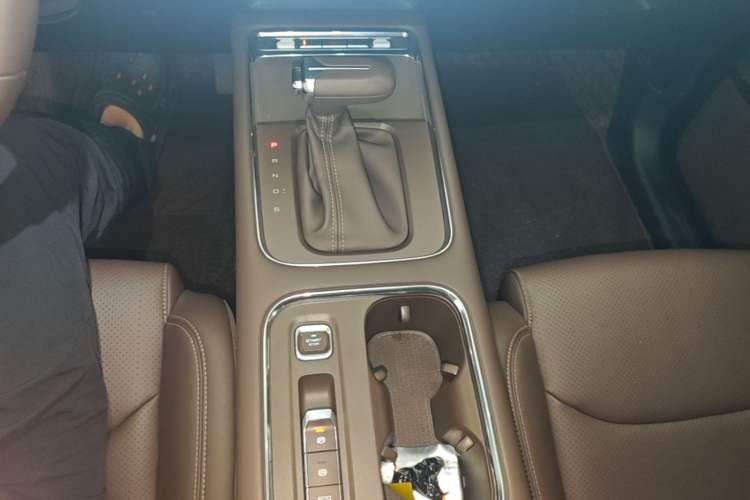 Used Wuling Starlight 560 2026 1.5T CVT Elite Edition Gear Lever