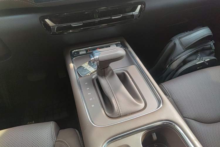 Used Wuling Starlight 560 2026 1.5T CVT Elite Edition Gear Lever