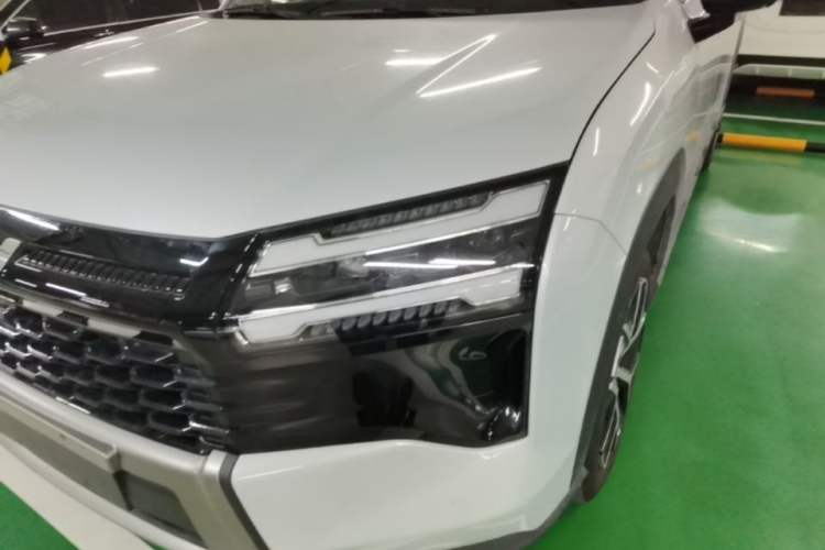 Used Wuling Starlight 560 2026 1.5T 6MT Comfort Edition Left Front Headlight