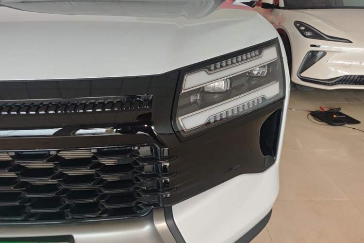 Used Wuling Starlight 560 2026 1.5T CVT Elite Edition Left Front Headlight