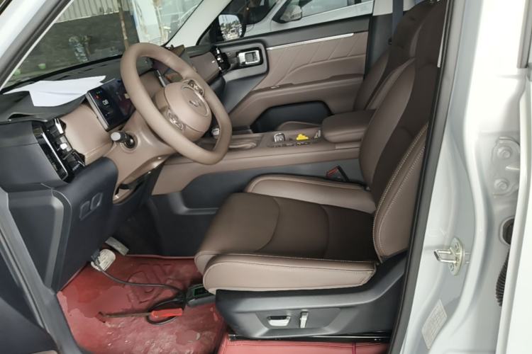 Used Wuling Starlight 560 2026 1.5T CVT Elite Edition Left Front Seat