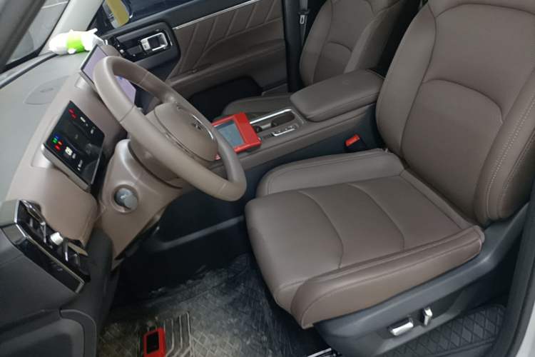 Used Wuling Starlight 560 2026 1.5T CVT Elite Edition Left Front Seat
