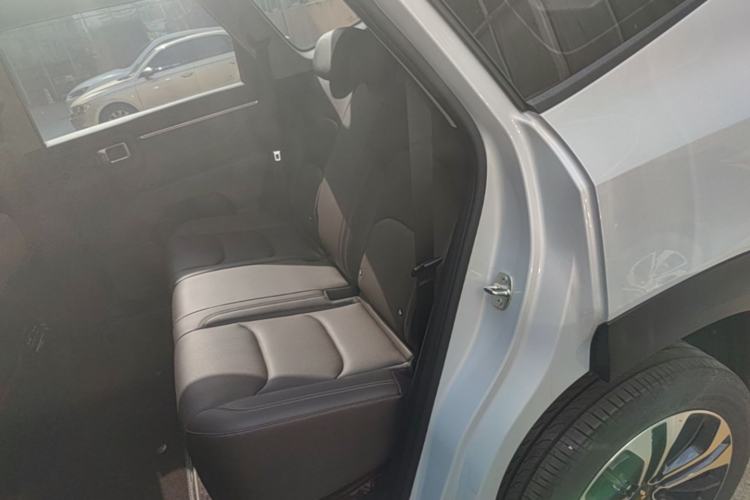 Used Wuling Starlight 560 2026 1.5T CVT Elite Edition Left Rear Seat