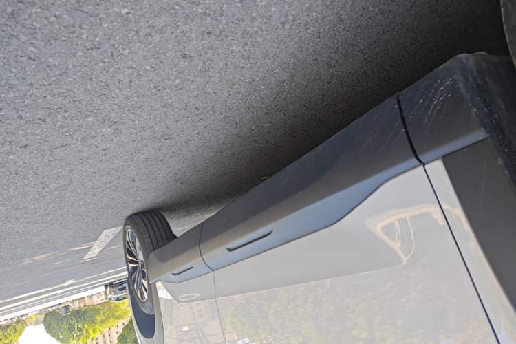 Used Wuling Starlight 560 2026 1.5T CVT Elite Edition Left Side Sill