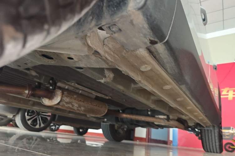 Used Wuling Starlight 560 2026 1.5T CVT Elite Edition Left Side Sill