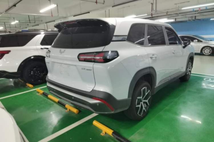 Used Wuling Starlight 560 2026 1.5T 6MT Comfort Edition Rear Right 45 Deg