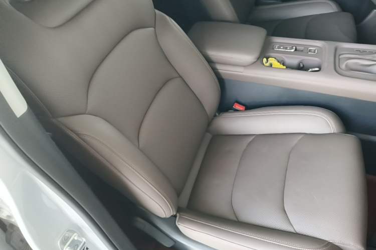 Used Wuling Starlight 560 2026 1.5T CVT Elite Edition Right Front Seat
