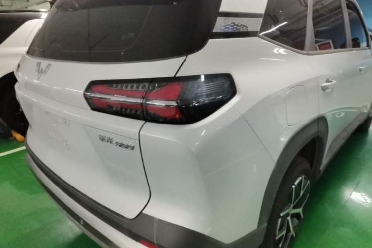 Used Wuling Starlight 560 2026 1.5T 6MT Comfort Edition Right Rear Taillight