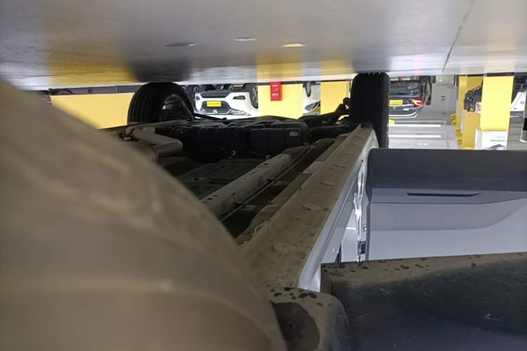 Used Wuling Starlight 560 2026 1.5T CVT Elite Edition Right Side Sill