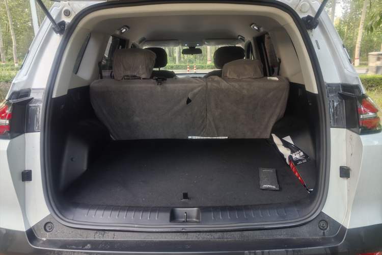 Used Wuling Starlight 560 2026 1.5T 6MT Comfort Edition Trunk