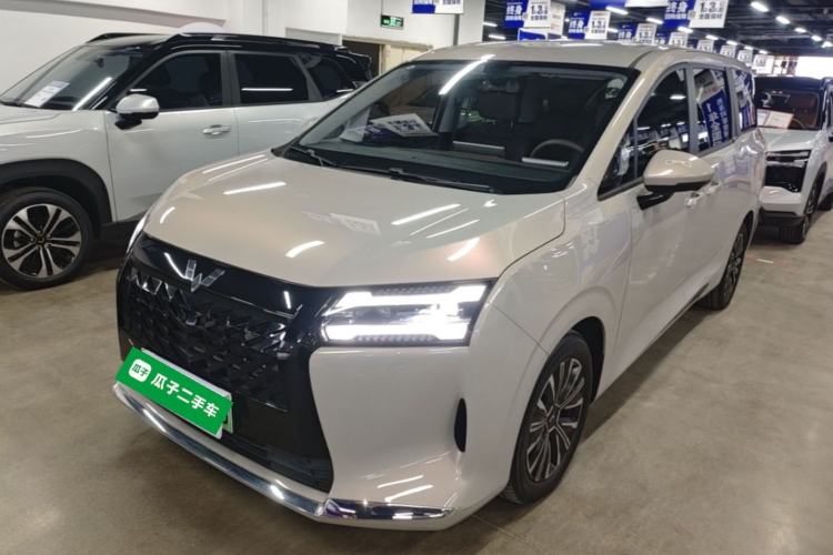 Wuling Starlight 730 2025 Model Plug-in Hybrid 125km Luxury Edition