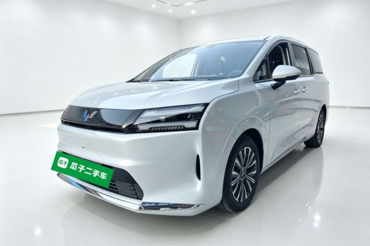 Wuling Starlight 730 2025 Model Pure Electric 500km Luxury Edition