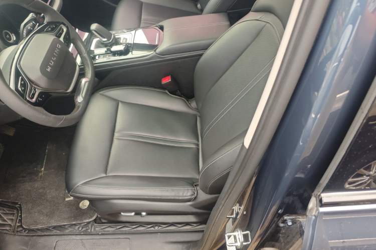 Used Wuling Victory 2020 1.5T CVT Flagship Edition Left Front Seat