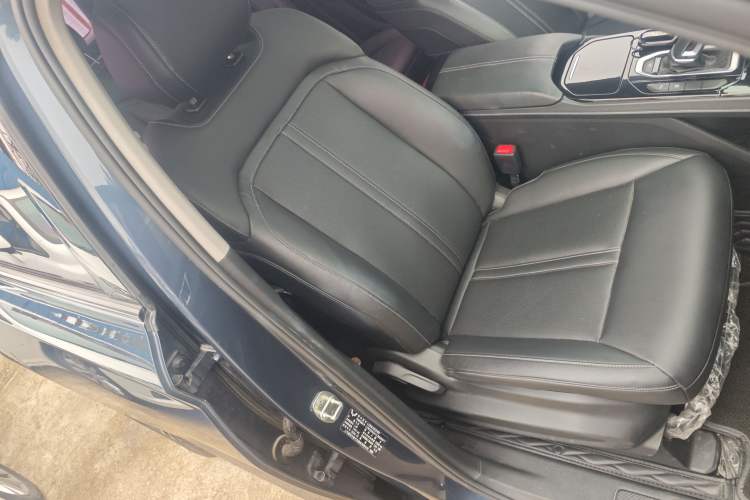 Used Wuling Victory 2020 1.5T CVT Flagship Edition Right Front Seat