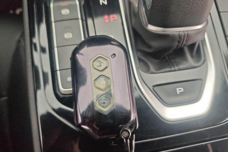 Used Wuling Victory 2020 1.5T CVT Flagship Edition Vehicle Key