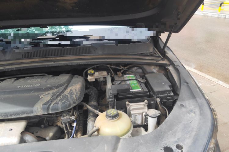Used Wuling Victory 2020 1.5T CVT Flagship Edition Engine Bay Left