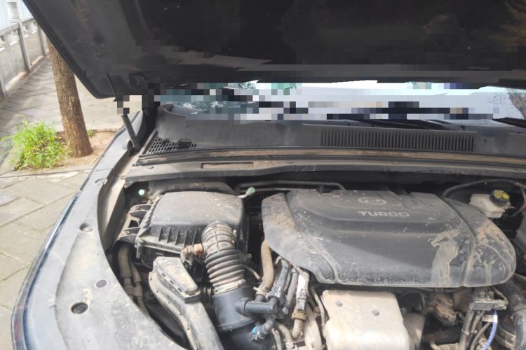 Used Wuling Victory 2020 1.5T CVT Flagship Edition Engine Bay Right