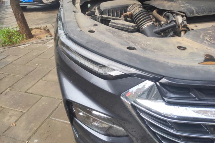 Used Wuling Victory 2020 1.5T CVT Flagship Edition Right Front Headlight