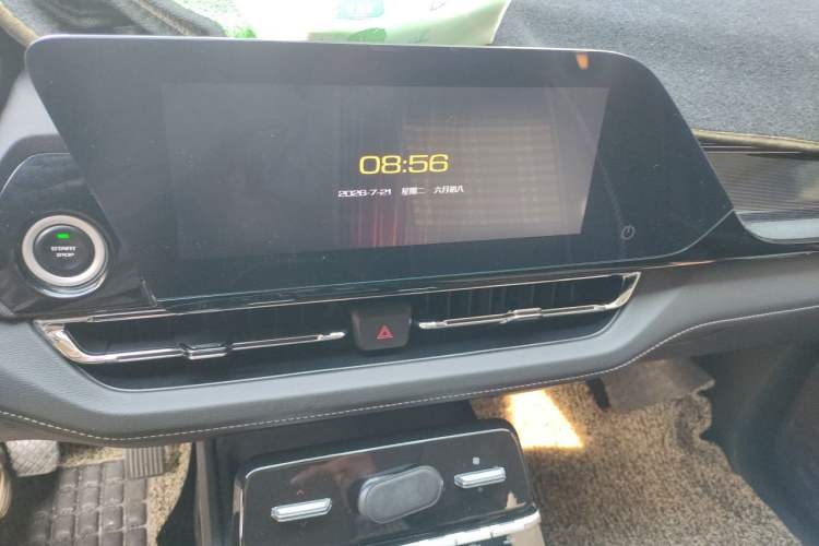 Used Wuling Victory 2020 1.5T CVT Flagship Edition Audio And AC Panel