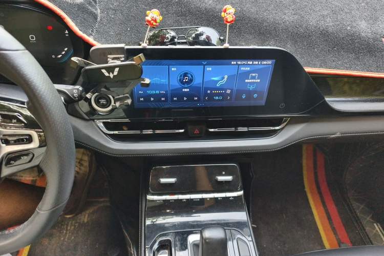 Used Wuling Victory 2020 1.5T CVT Flagship Edition Audio And AC Panel