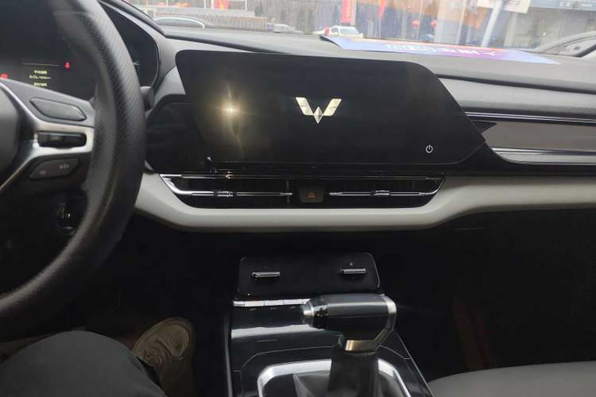 Used Wuling Victory 2020 1.5T CVT Elite Model Audio And AC Panel