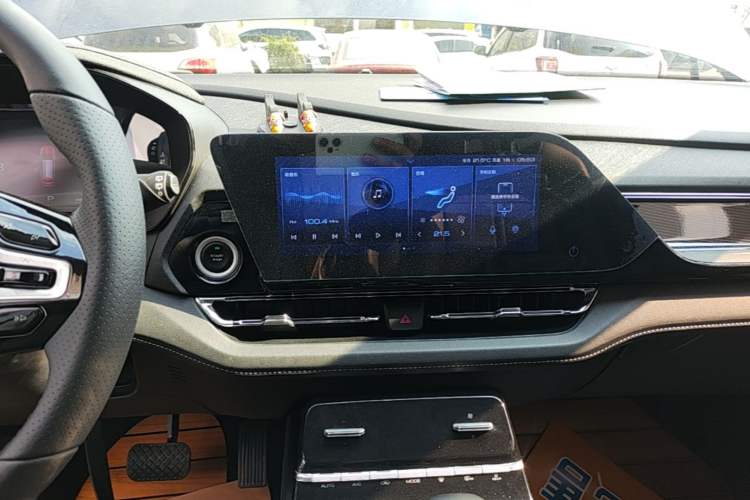 Used Wuling Victory 2020 1.5T CVT Flagship First-Class Model Audio And AC Panel