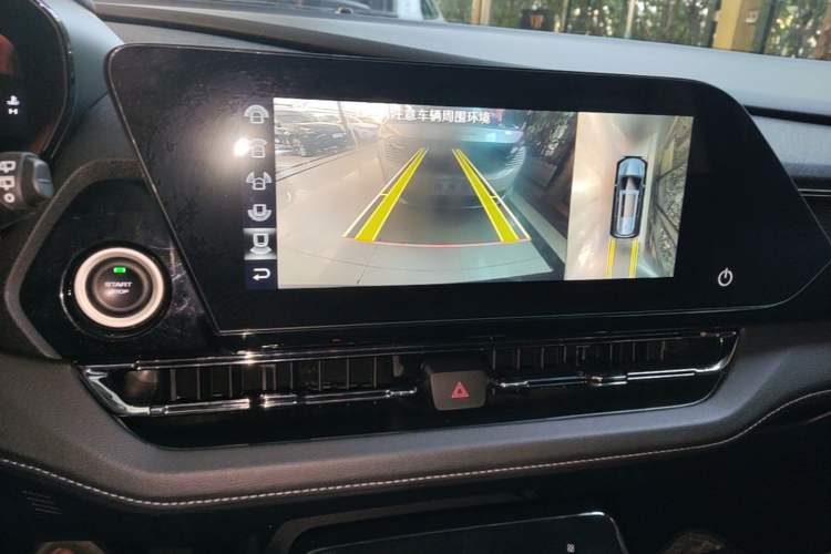 Used Wuling Victory 2020 1.5T CVT Flagship Edition Audio And AC Panel