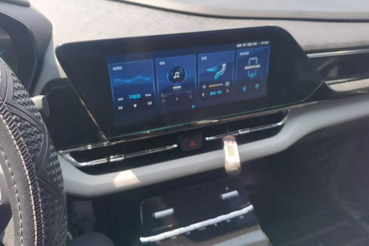 Used Wuling Victory 2020 1.5T CVT Elite Model Audio And AC Panel