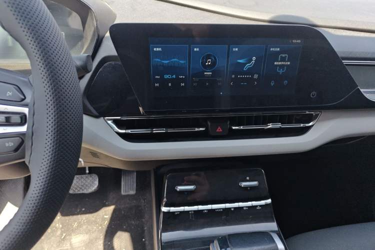 Used Wuling Victory 2020 1.5T CVT Elite Model Audio And AC Panel
