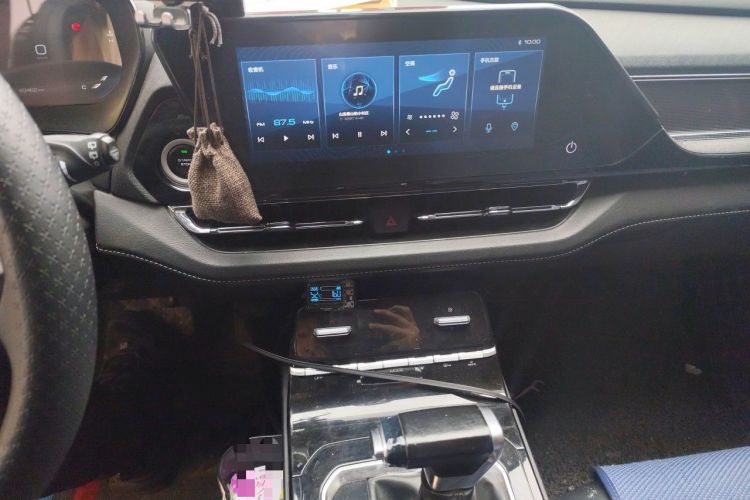 Used Wuling Victory 2020 1.5T CVT Luxury Model Audio And AC Panel