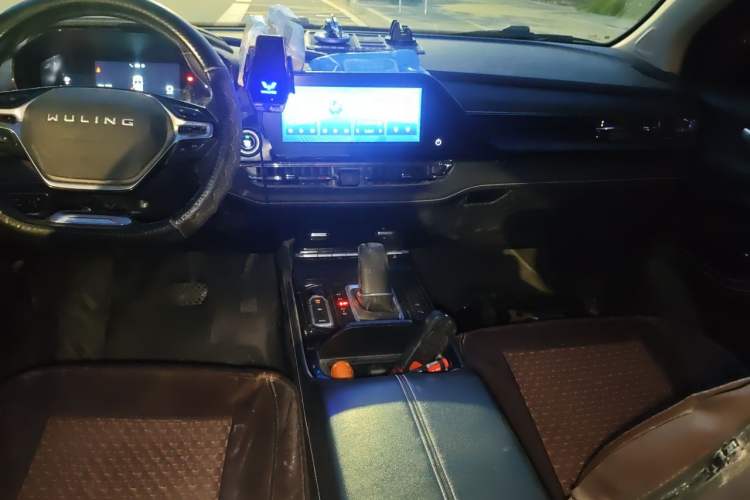 Used Wuling Victory 2020 1.5T CVT Flagship Edition Audio And AC Panel