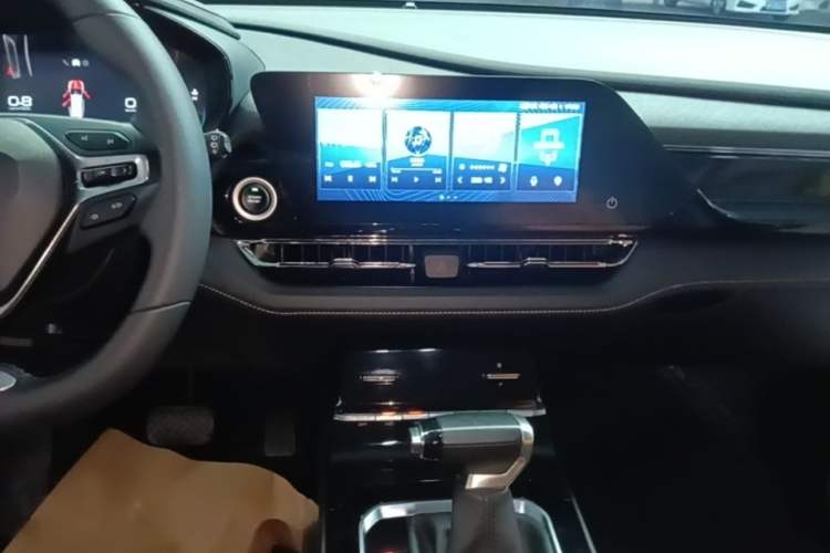 Used Wuling Victory 2020 1.5T CVT Luxury Model Audio And AC Panel