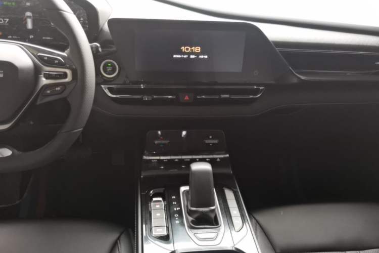 Used Wuling Victory 2020 1.5T CVT Flagship Edition Audio And AC Panel