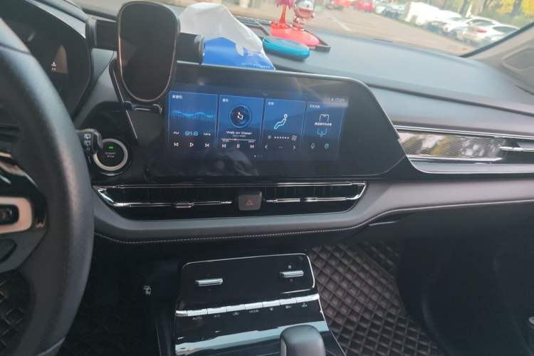 Used Wuling Victory 2020 1.5T CVT Flagship Edition Audio And AC Panel