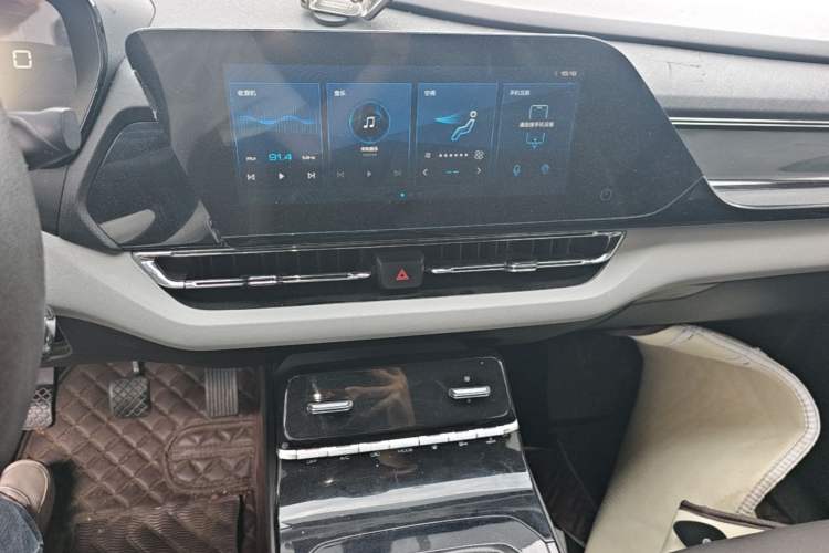 Used Wuling Victory 2020 1.5T Manual Elite Edition Audio And AC Panel