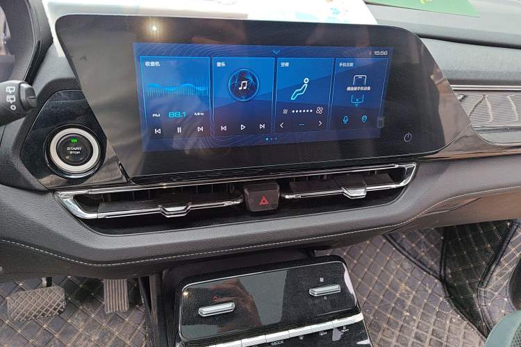 Used Wuling Victory 2020 1.5T CVT Flagship Edition Audio And AC Panel