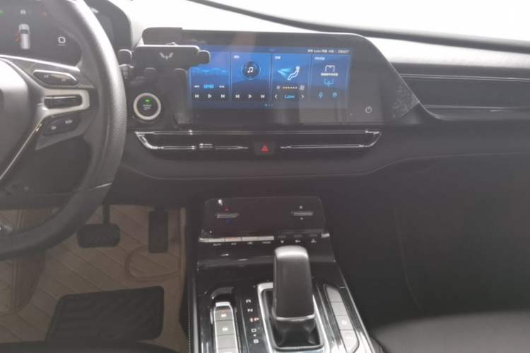Used Wuling Victory 2020 1.5T CVT Flagship Edition Audio And AC Panel