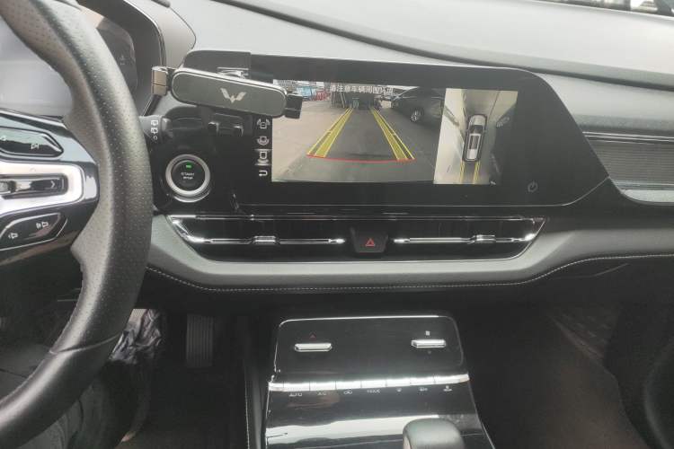 Used Wuling Victory 2020 1.5T CVT Flagship Edition Audio And AC Panel