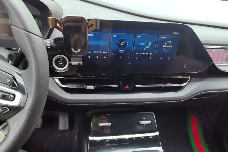 Used Wuling Victory 2020 1.5T CVT Luxury Model Audio And AC Panel