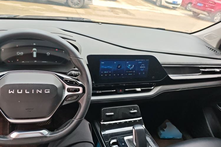 Used Wuling Victory 2020 1.5T CVT Flagship Edition Center Console